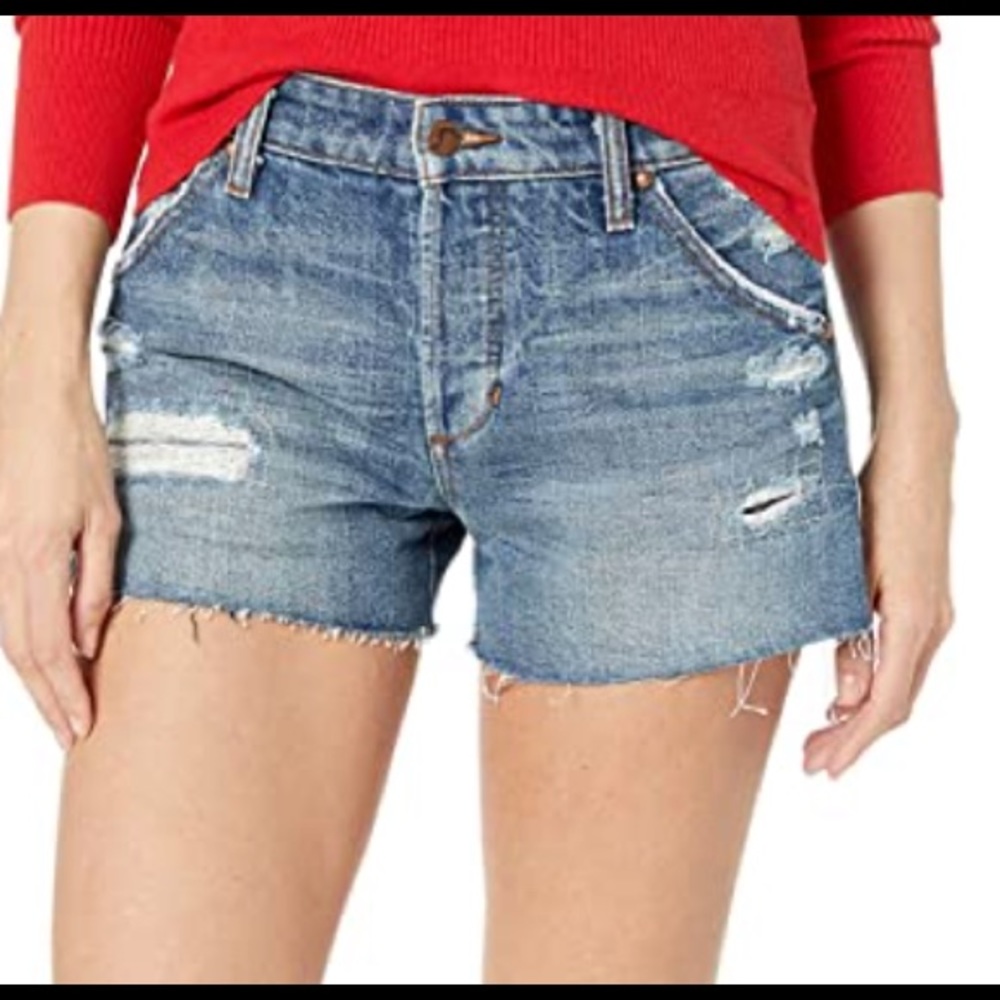 Joe’s jeans “the wasteland” short - size 25